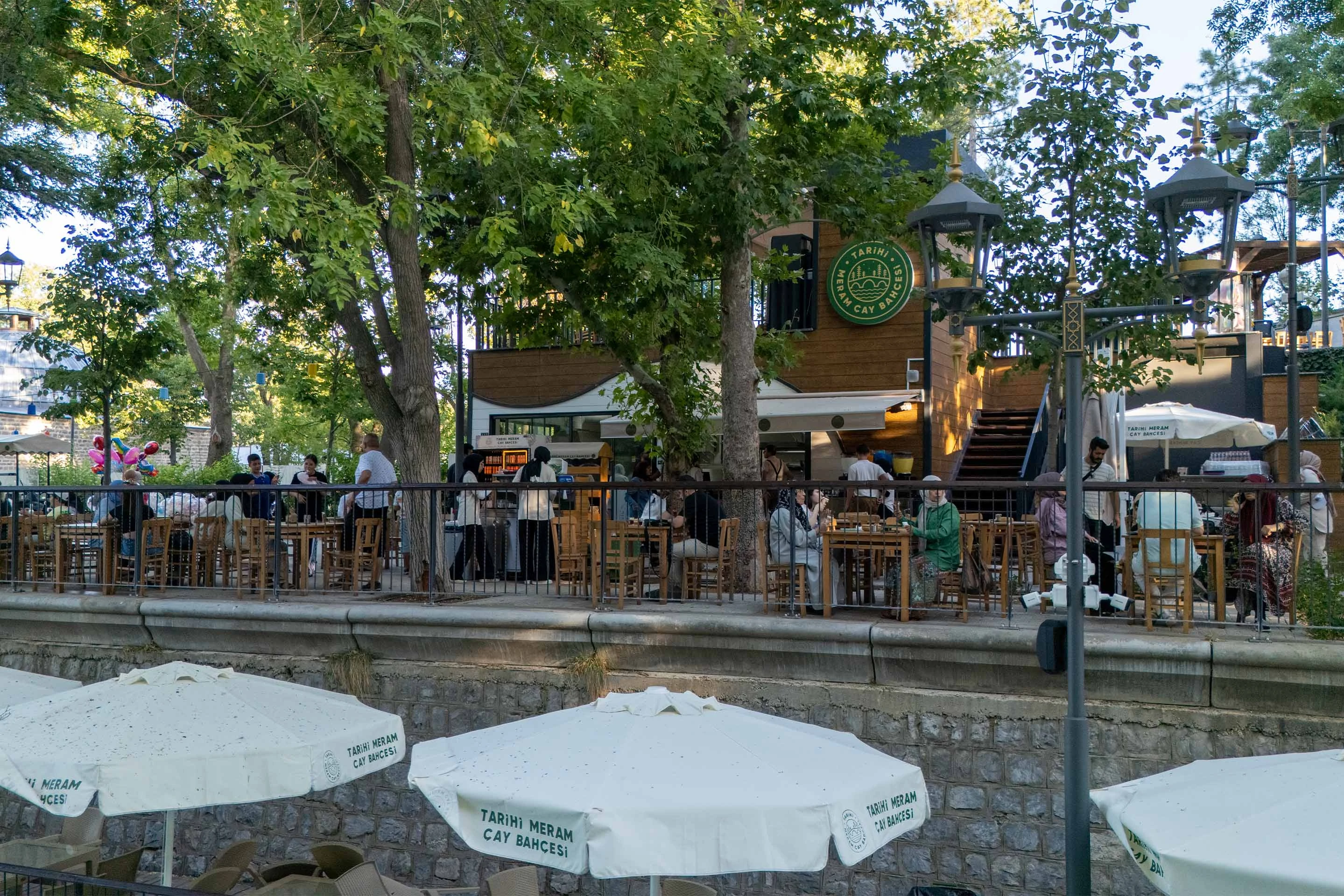 Tarihi Meram Çay Bahçesi
