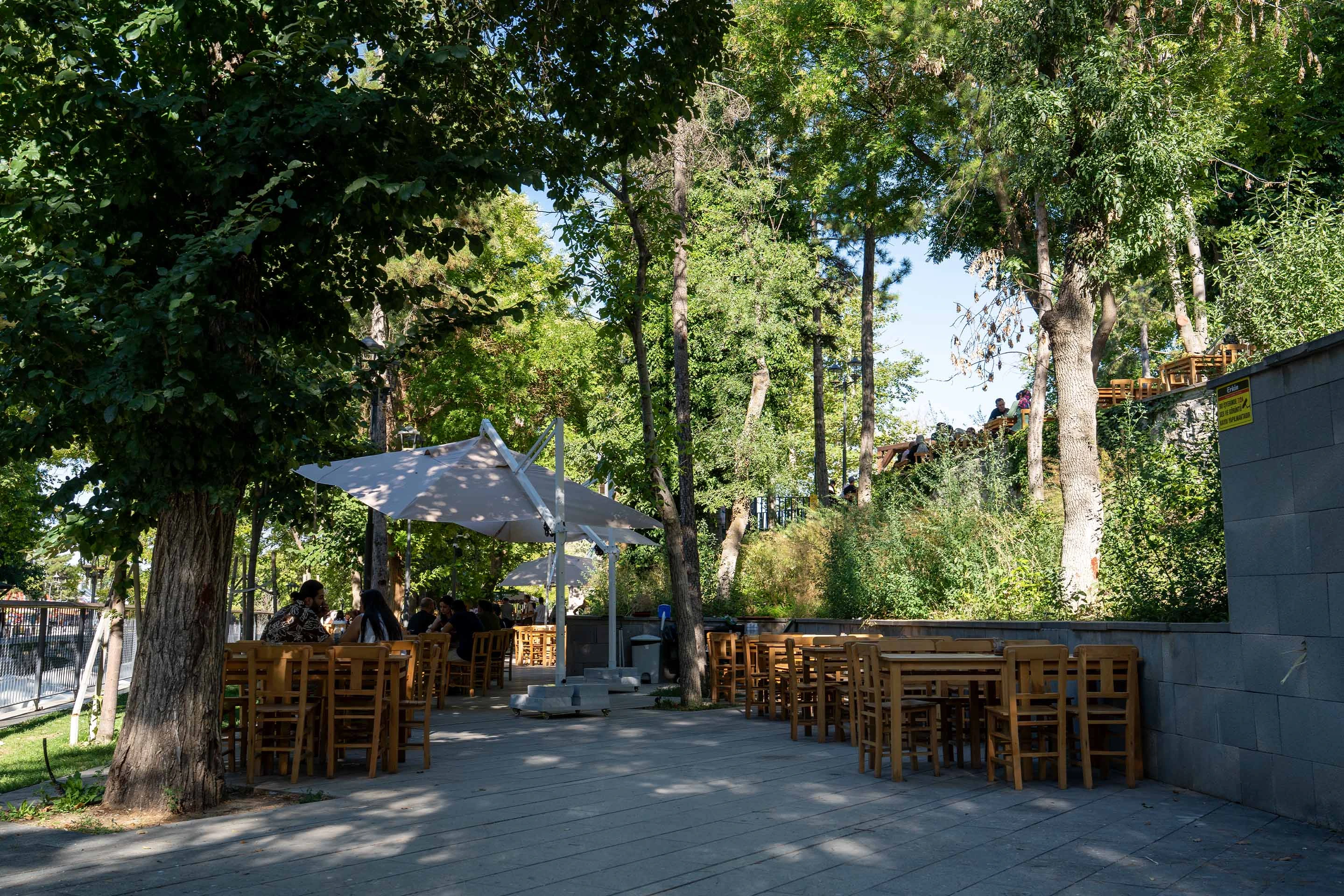 Tarihi Meram Çay Bahçesi