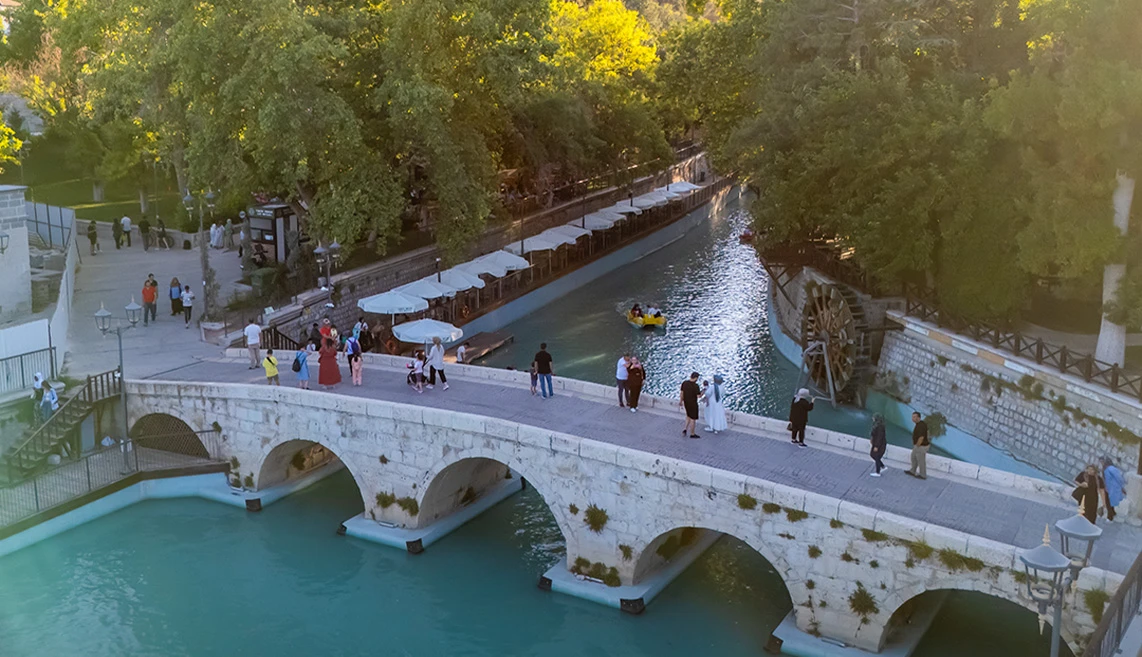 Tarihi Meram Çay Bahçesi